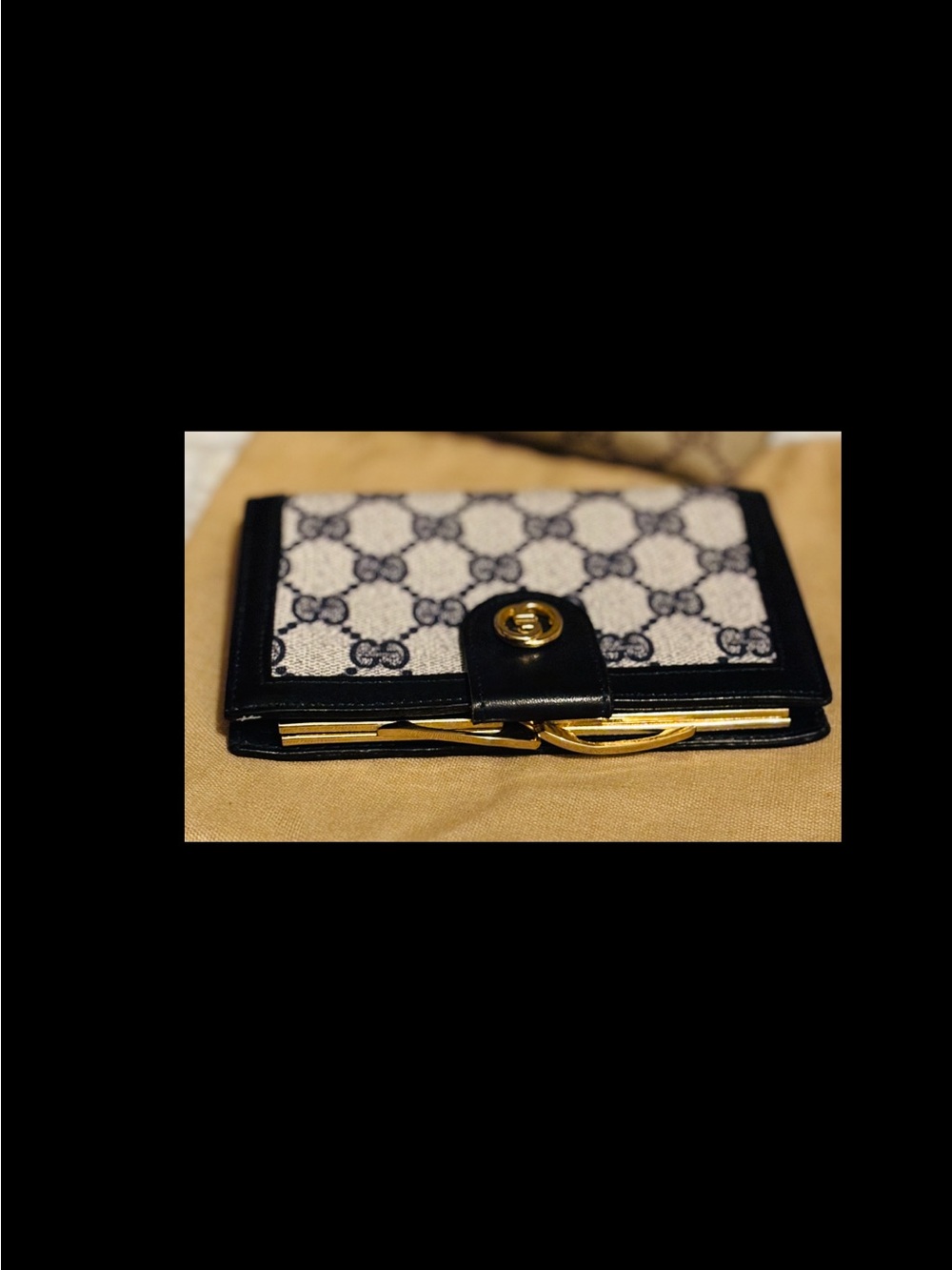 Gucci Beige Canvas Wallet with Navy Trim and Gold GG Snap - Picture 11 of 11